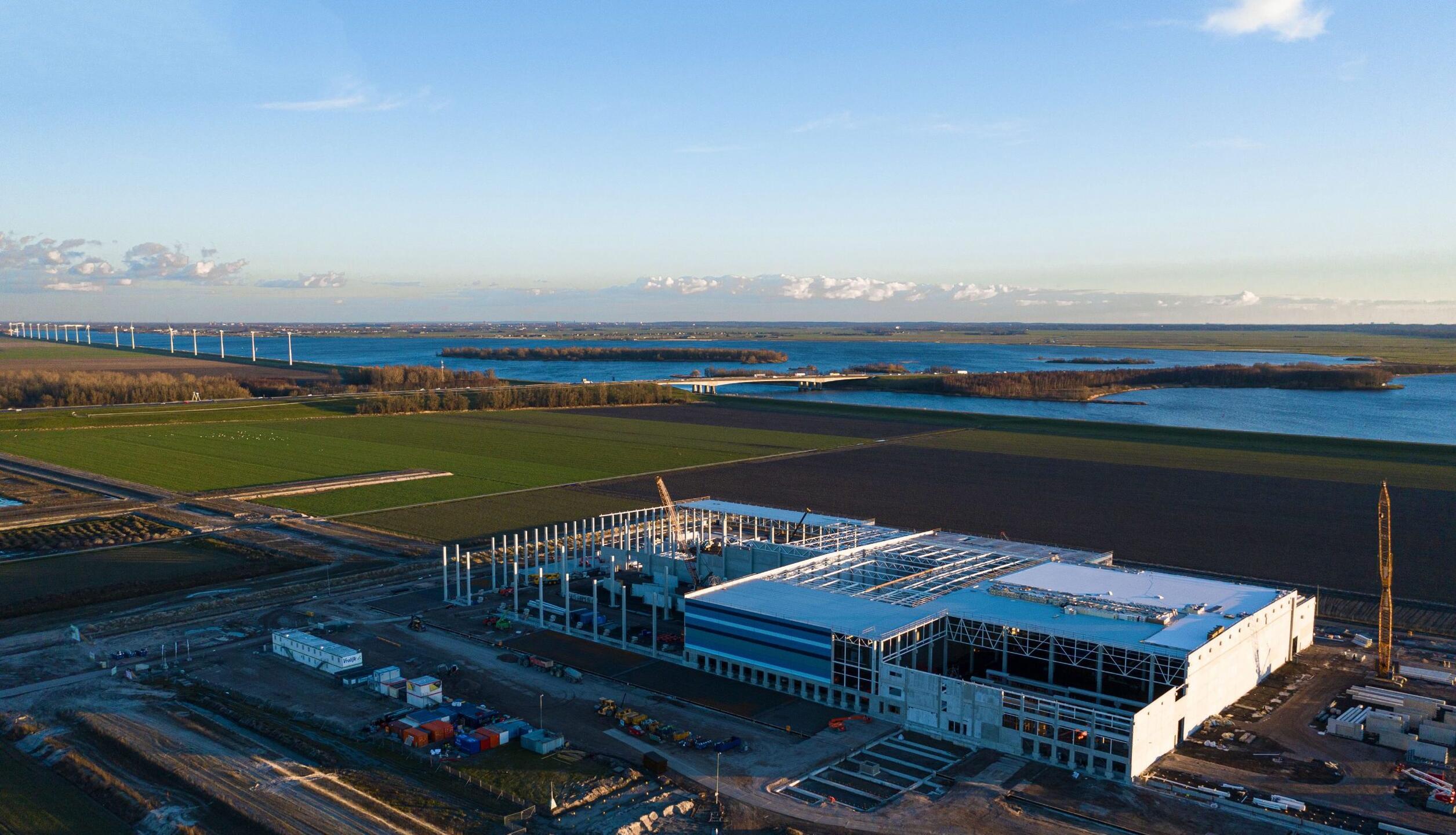 Nieuw & duurzaam distributiecentrum op 160 duizend m2 grond